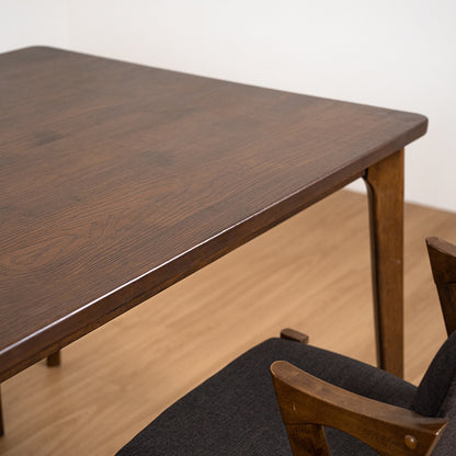 Risom DIning Table Medium Brown